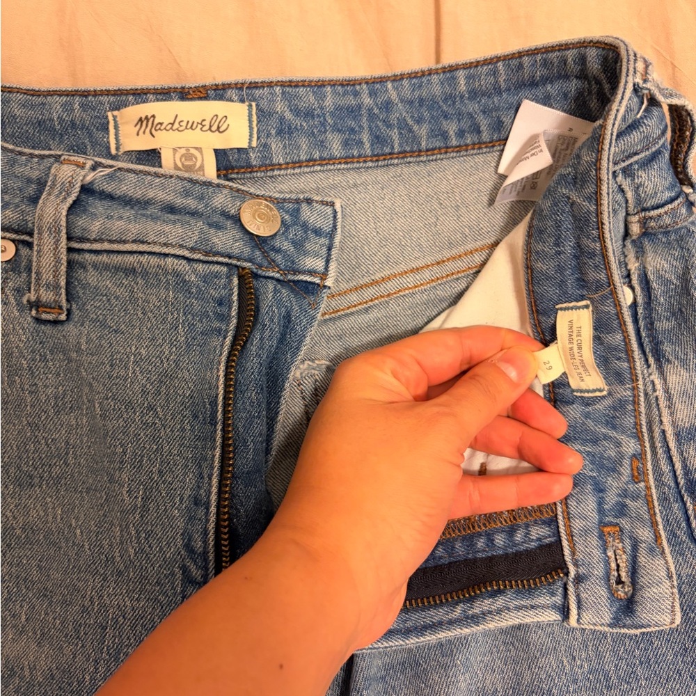 Madewell- Curvy Perfect Vintage Wide Leg Jean